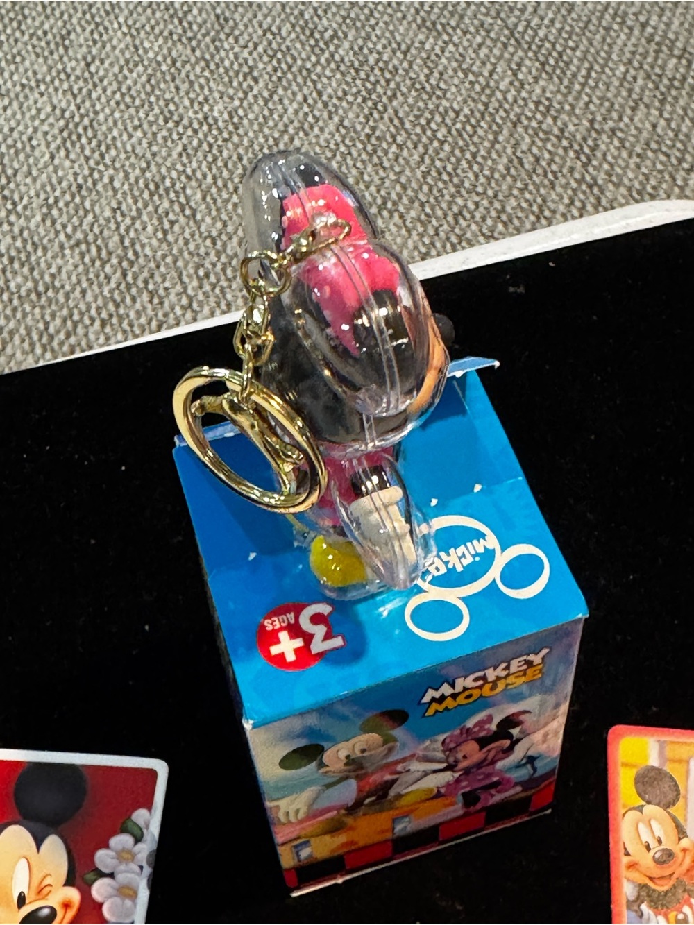 Disney Mickey Mouse Collectible Box keychain Minnie - Picture 3 of 4